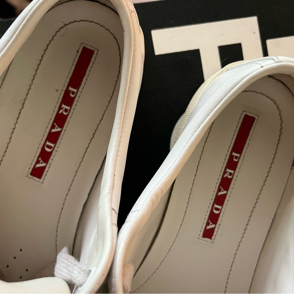 Prada white leather pointed toe sneakers - Picture 6 of 7